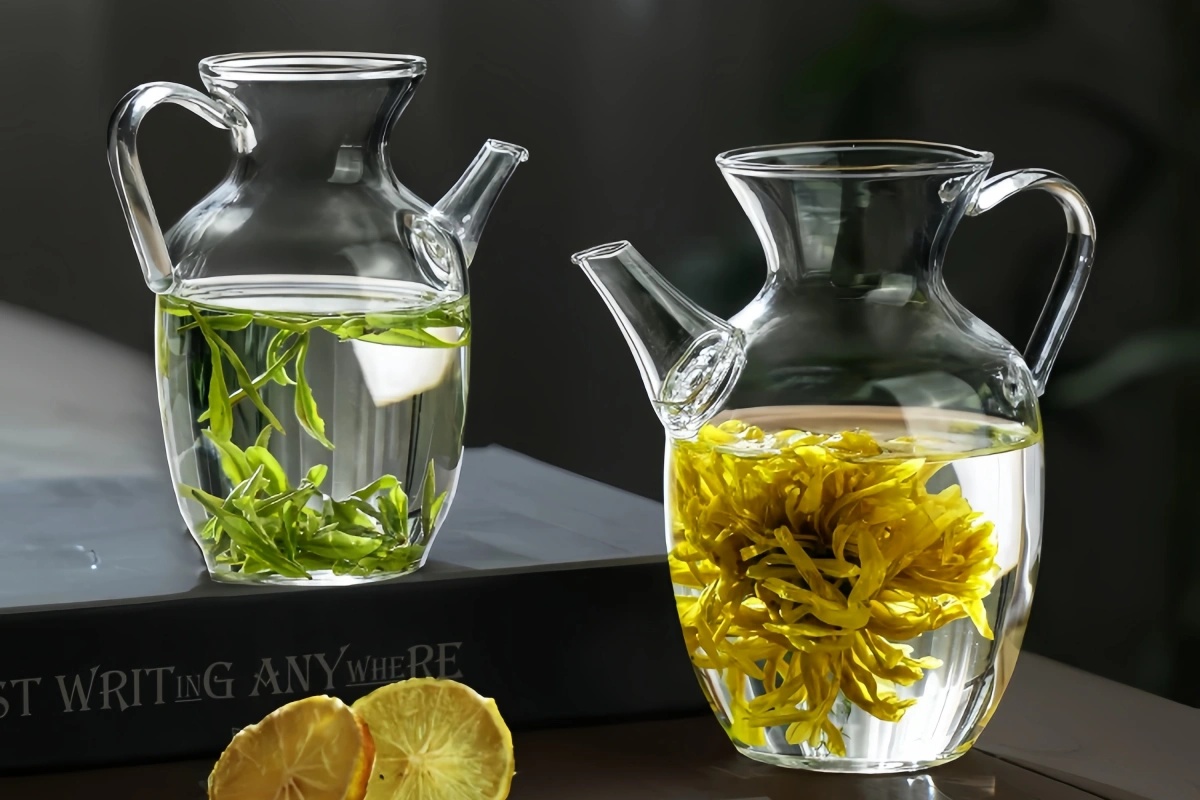 绿茶适合什么茶具 玻璃杯白瓷盖碗冲泡