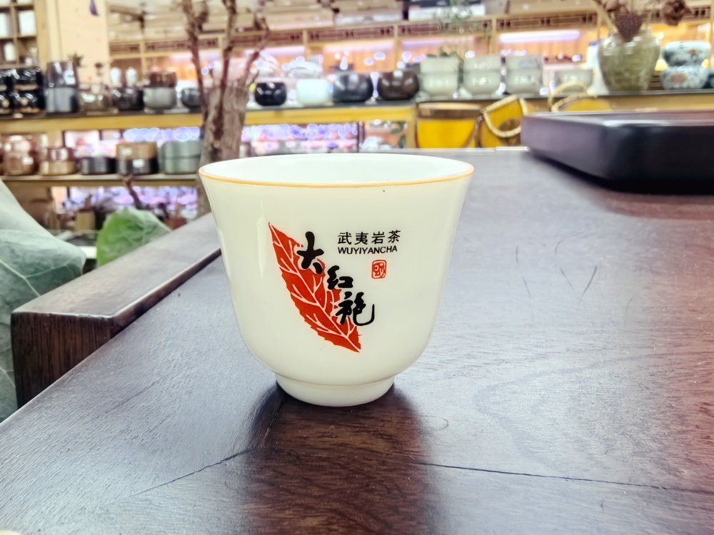 企业定制陶瓷茶具高端礼品,客户商务伴手礼LOGO雕刻,昆明茶具批发